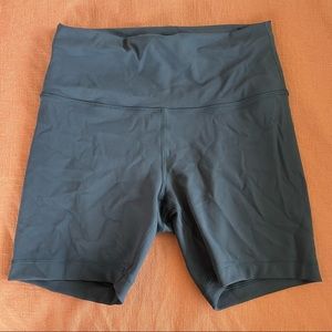Lululemon Wunder Train Bike Shorts